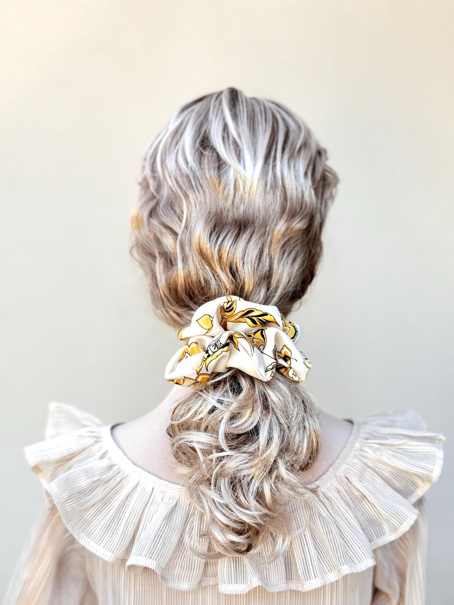 Floral Scrunchies, Gorgeous Daily Party Bar Wear Pretty Ponytail Bun Holders, Fancy Hair Ties, Stylish Hair Accessories in Beige Multi-Color