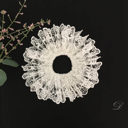 Milk White Scrunchies, Bridal Scrunchies, Elegant Scrunchies, Stylish Scrunchies, Ponytail Holder, Hair Tie, Christmas Gift, Gift For Bridal