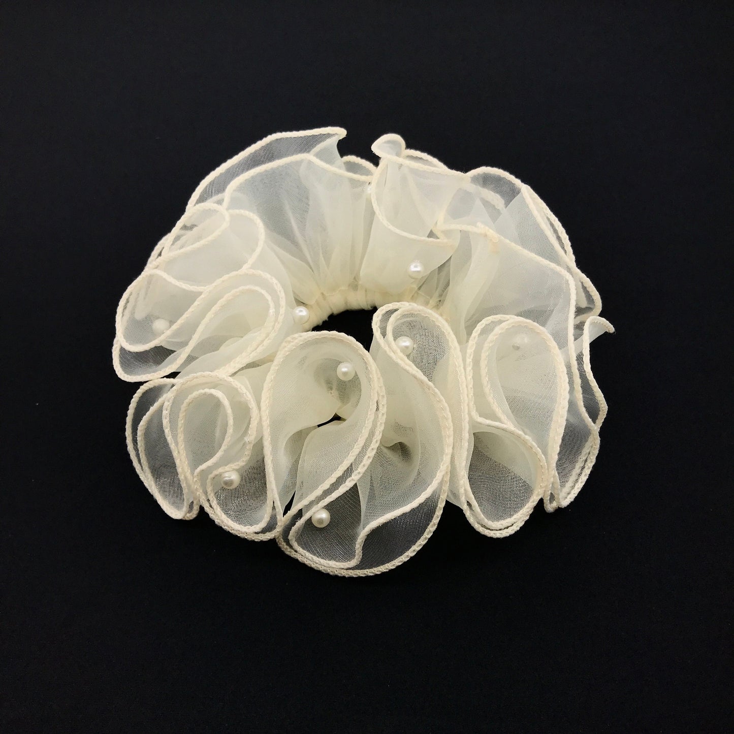 Unique Scrunchies Bridal Scrunchies Wavy Edge Artificial Pearls Attached Multilayer Pretty Ponytail Holder Stylish Hair Accessories in Ivory