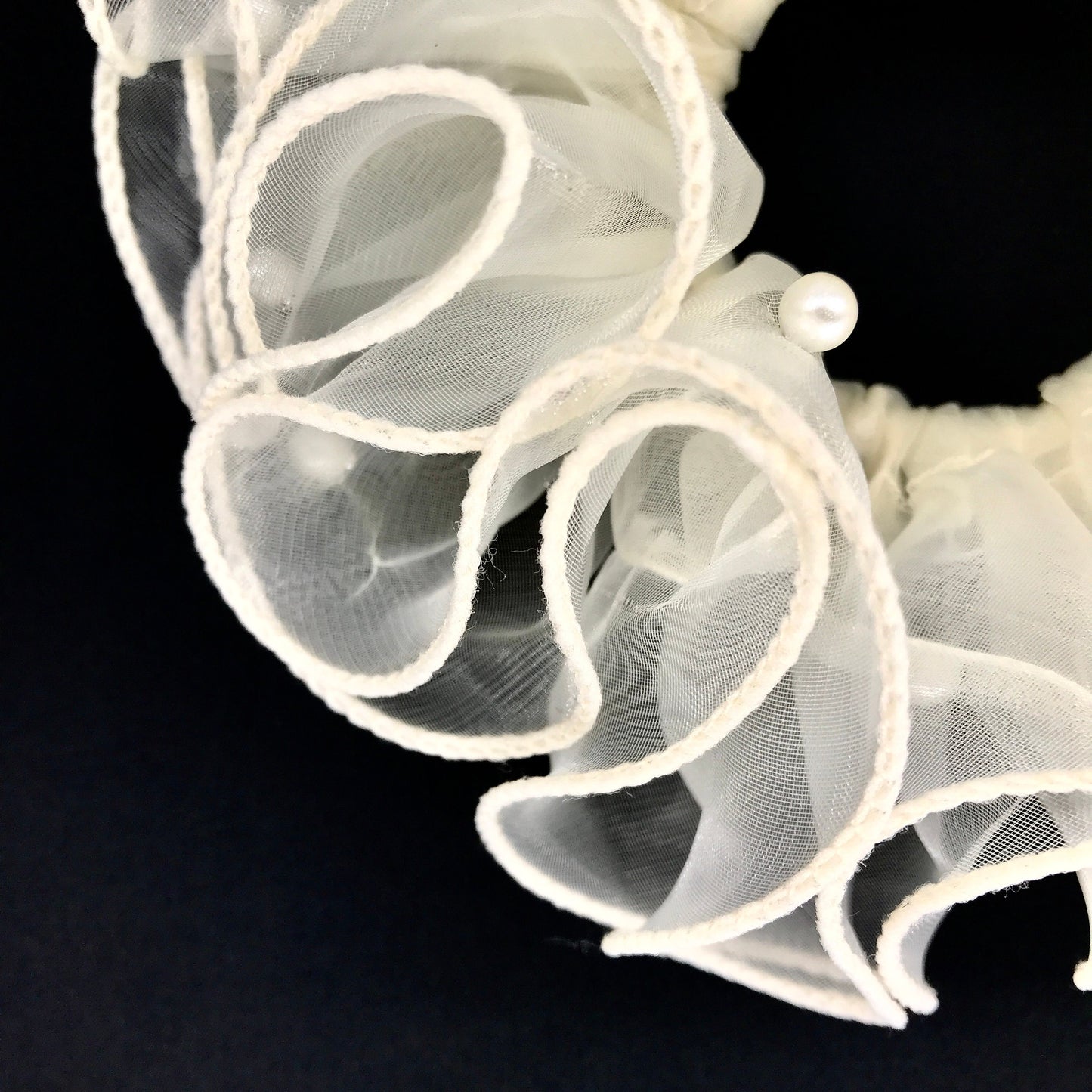 Unique Scrunchies Bridal Scrunchies Wavy Edge Artificial Pearls Attached Multilayer Pretty Ponytail Holder Stylish Hair Accessories in Ivory