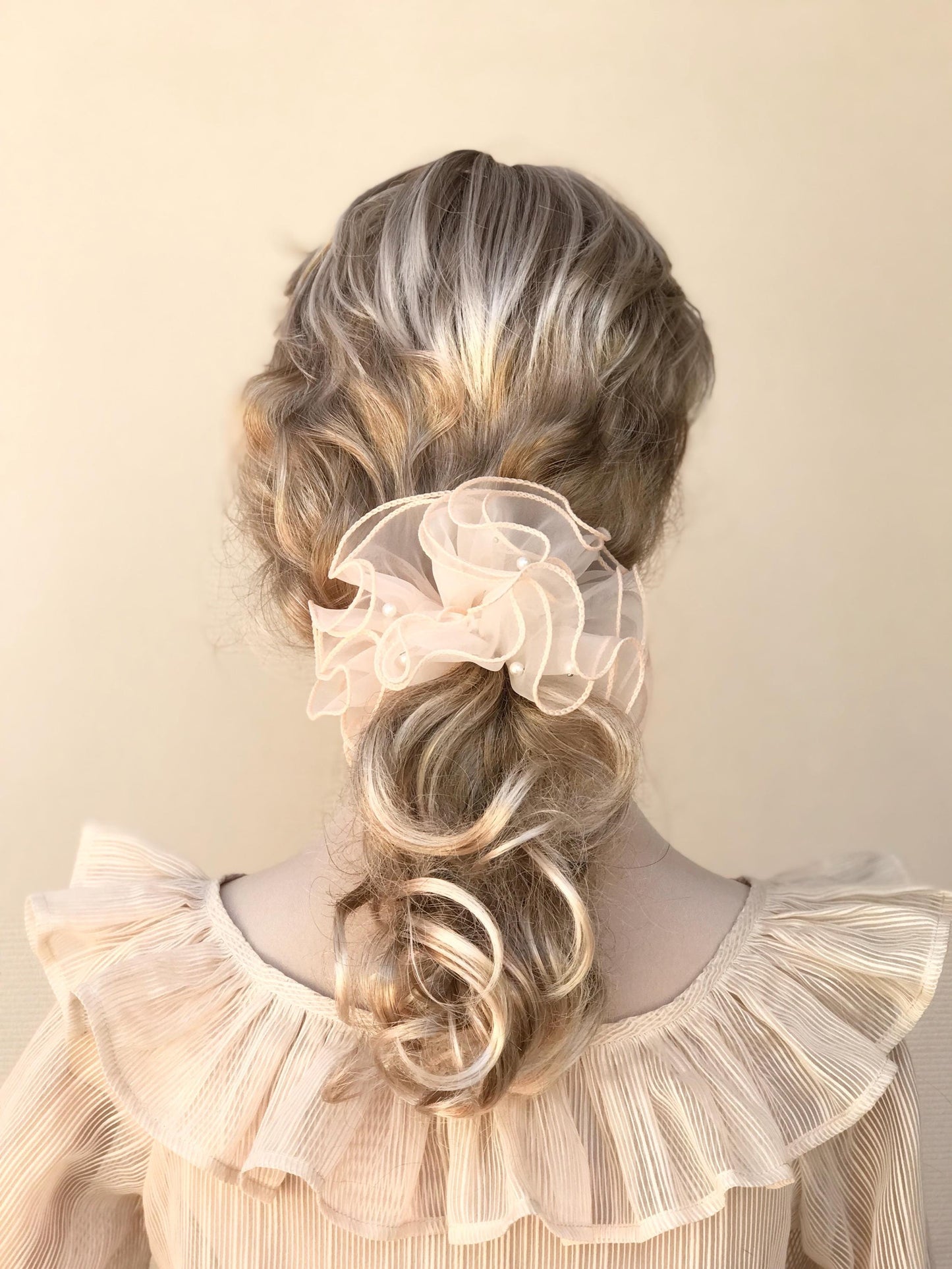 Unique Scrunchies Wavy Edge Artificial Pearls Attached Multilayer Pretty Ponytail Holder Fancy Hair Ties Stylish Hair Accessories in Apricot