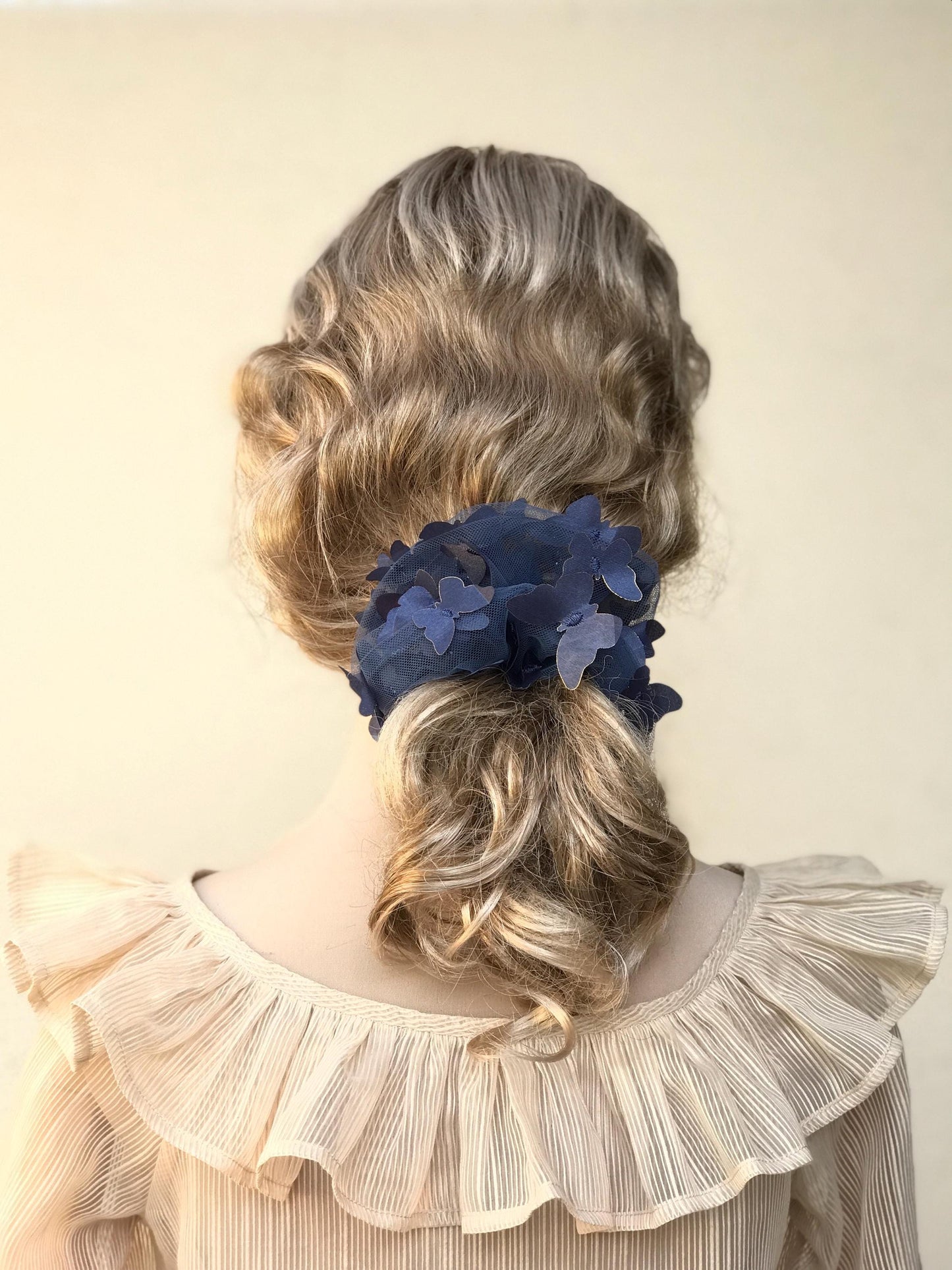 3D Butterfly Tulle Scrunchies Unique Hair Accessories Stylish Hair Ties Creative Ponytail Holder in Denim Blue Golden Edge Butterfly Pattern